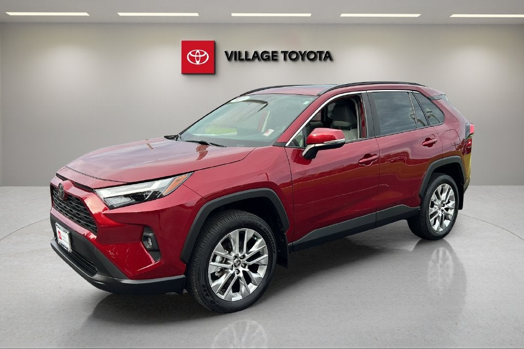 2025 Toyota RAV4 XLE Premium