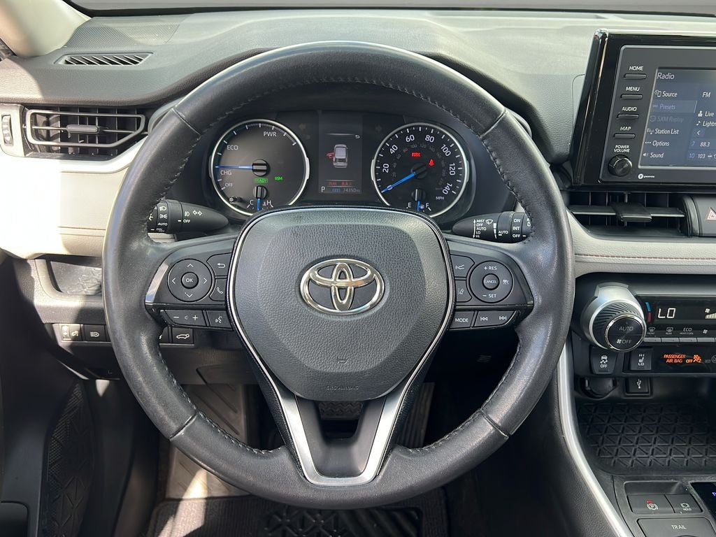 2020 Toyota RAV4 Hybrid XLE