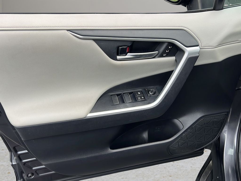 2020 Toyota RAV4 Limited