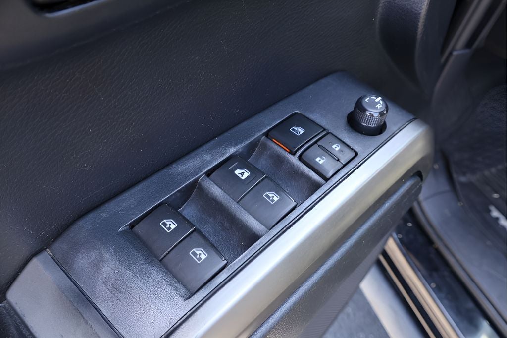 2020 Toyota Tacoma SR5 V6