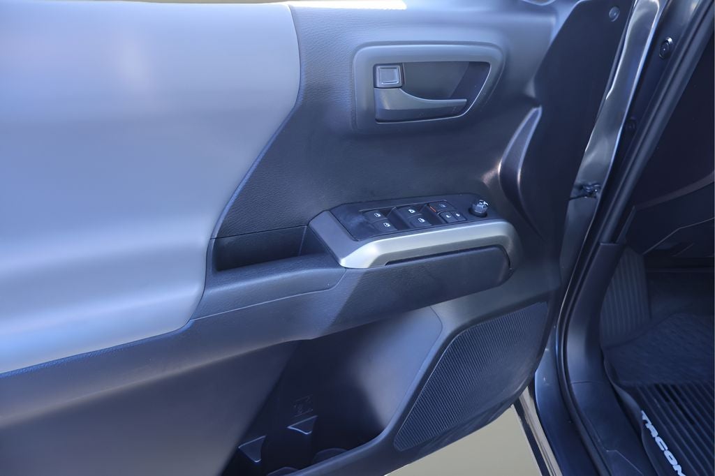 2020 Toyota Tacoma SR5 V6