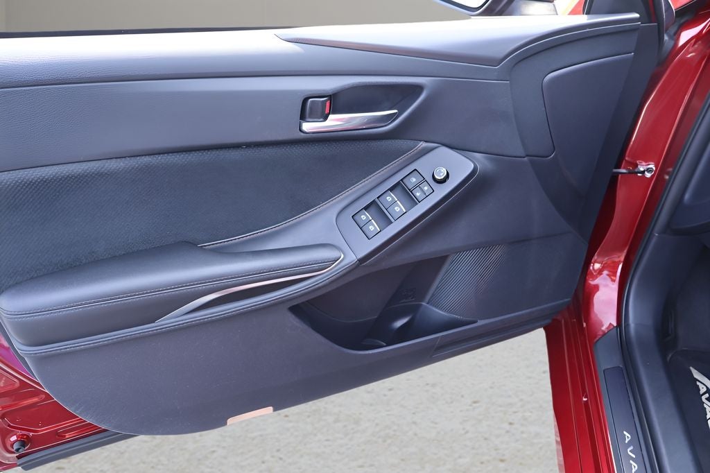 2019 Toyota Avalon Hybrid XSE