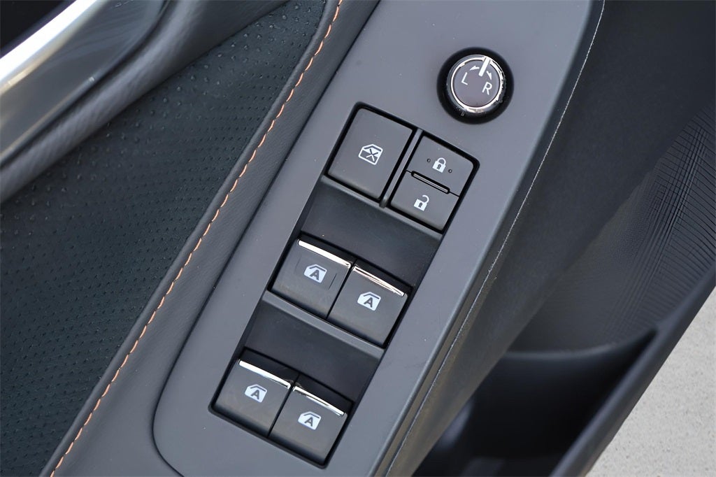 2019 Toyota Avalon Hybrid XSE