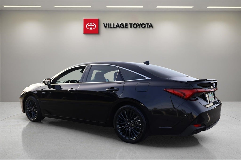 2019 Toyota Avalon Hybrid XSE