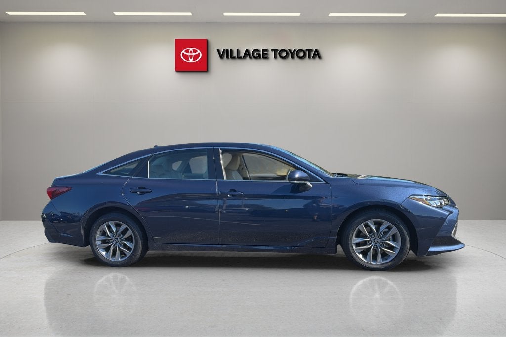2019 Toyota Avalon XLE