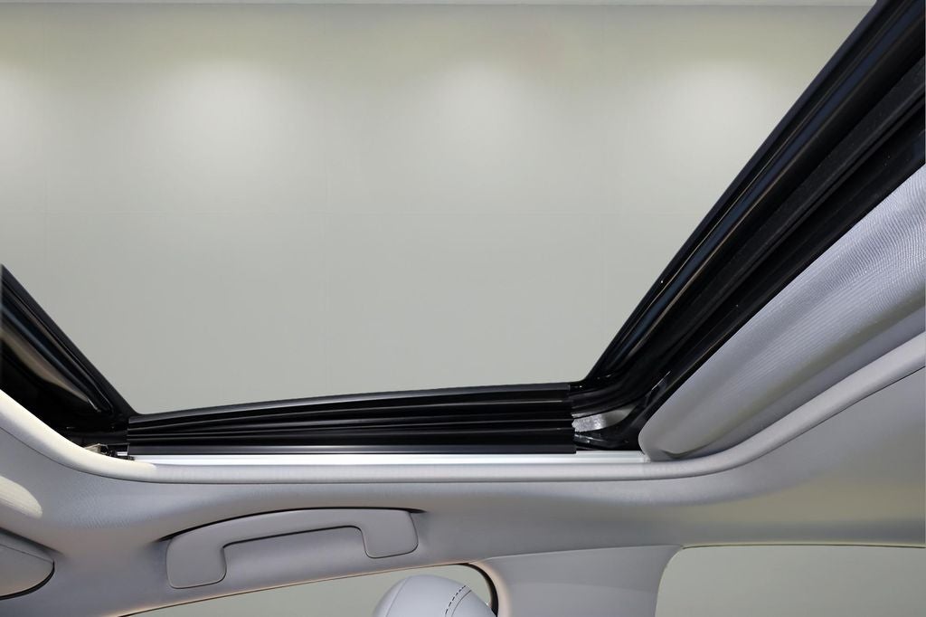 2024 Toyota Camry Hybrid XLE