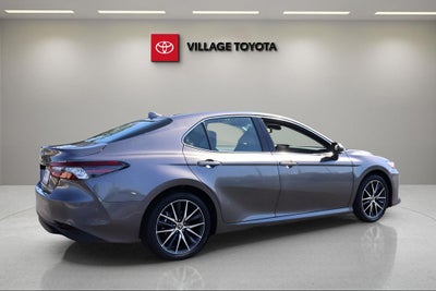 2024 Toyota Camry Hybrid XLE