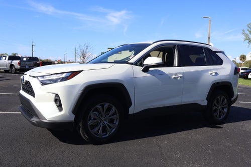 2022 Toyota RAV4 Hybrid XLE Premium