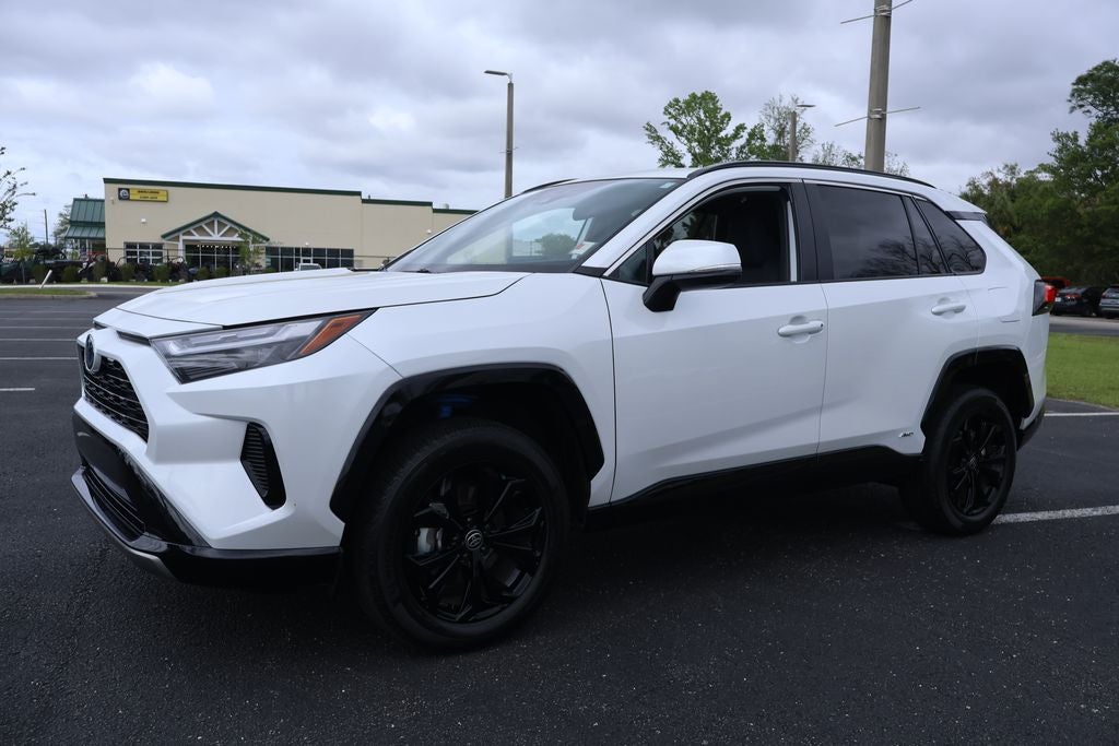 2023 Toyota RAV4 Hybrid SE