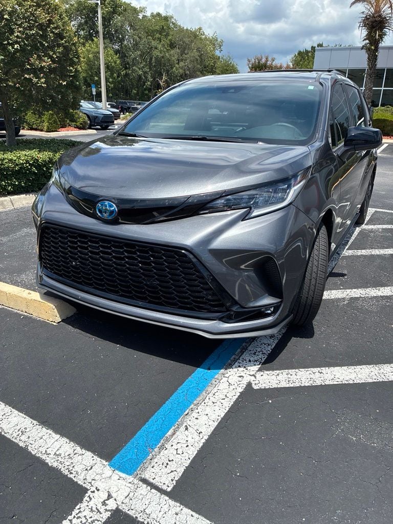 2025 Toyota Sienna XSE 7 Passenger
