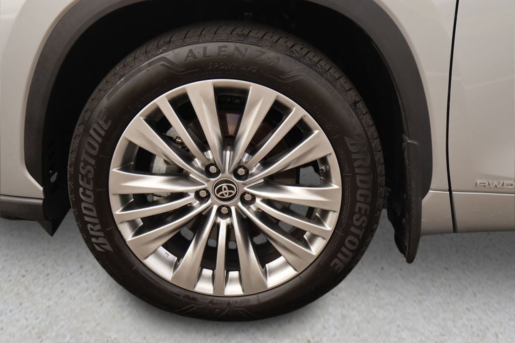 2024 Toyota Highlander Hybrid Platinum