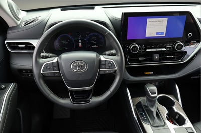 2024 Toyota Highlander Hybrid Platinum