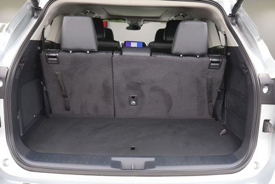 2024 Toyota Highlander Hybrid Platinum