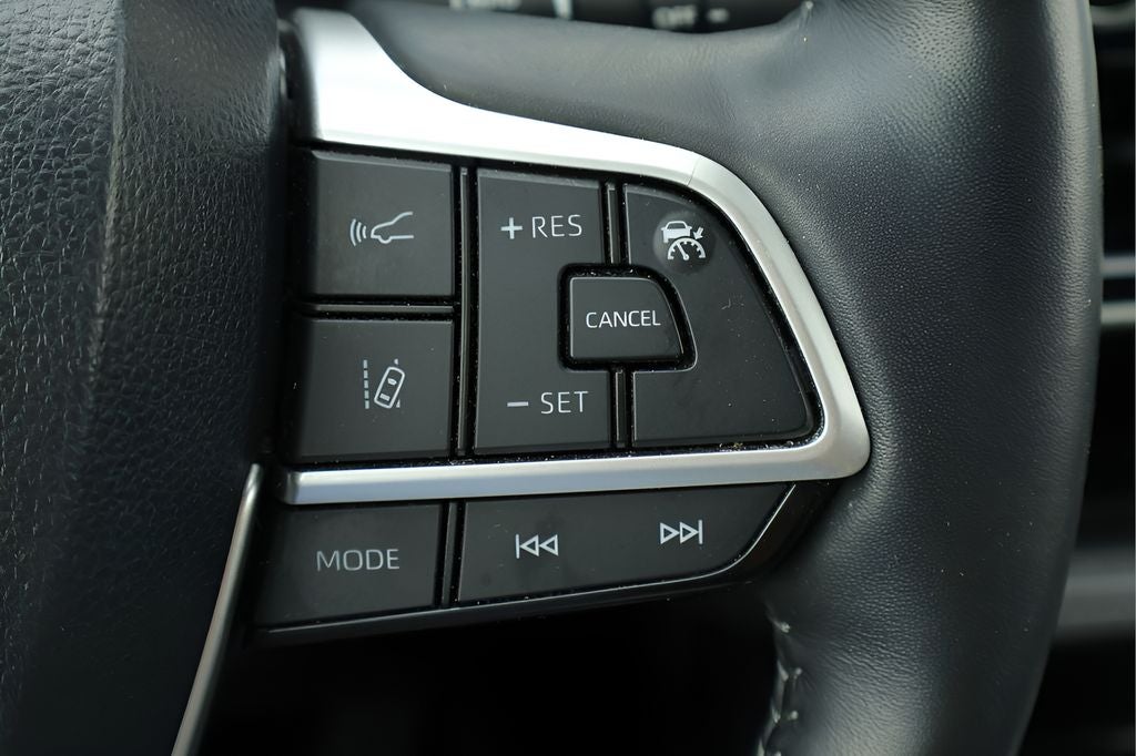 2024 Toyota Highlander Hybrid Platinum
