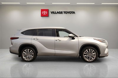 2024 Toyota Highlander Hybrid Platinum