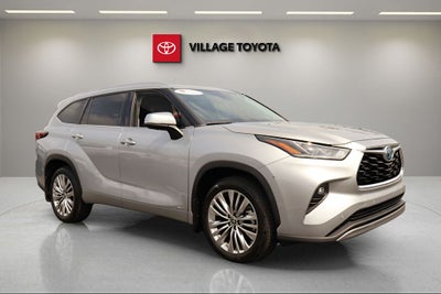 2024 Toyota Highlander Hybrid Platinum