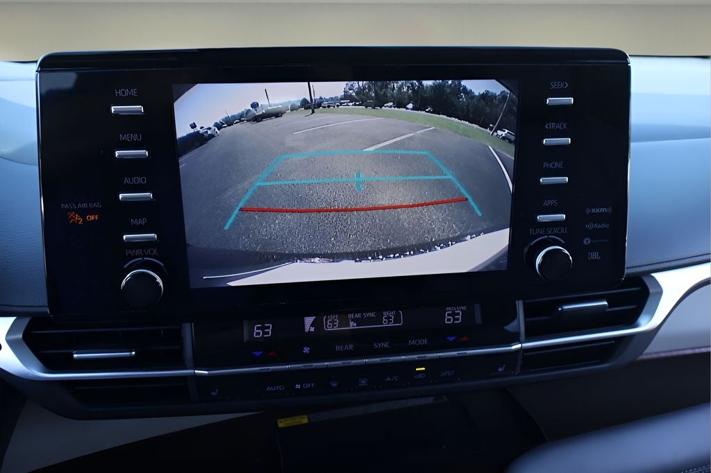 2022 Toyota Sienna XLE 8 Passenger