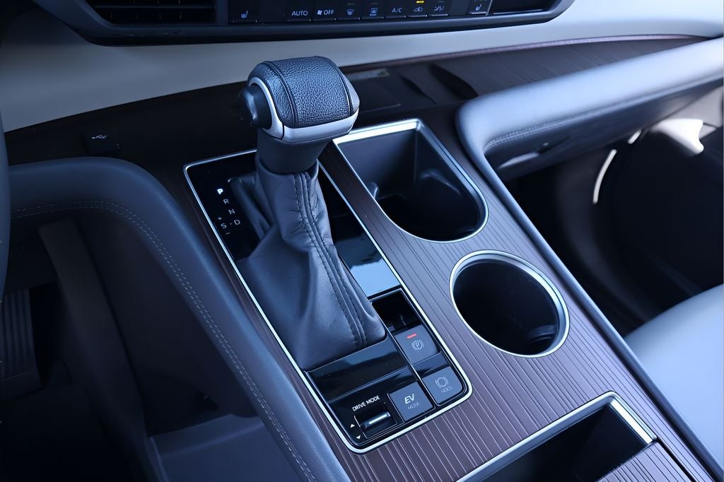 2022 Toyota Sienna XLE 8 Passenger