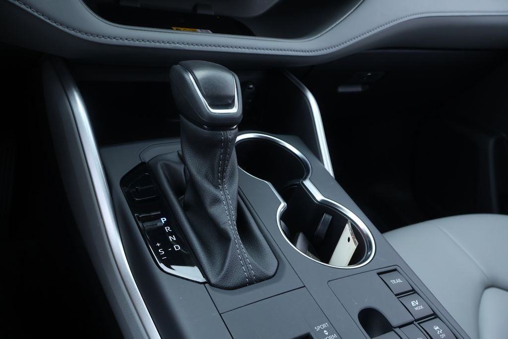 2025 Toyota Highlander Hybrid XLE