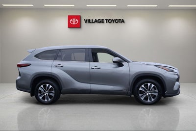 2025 Toyota Highlander Hybrid XLE