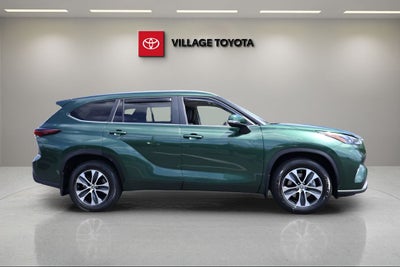 2025 Toyota Highlander Hybrid XLE