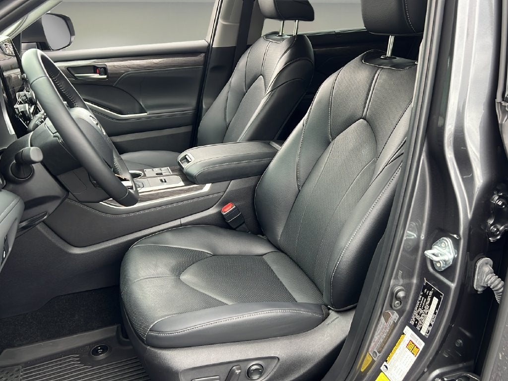 2025 Toyota Highlander Limited