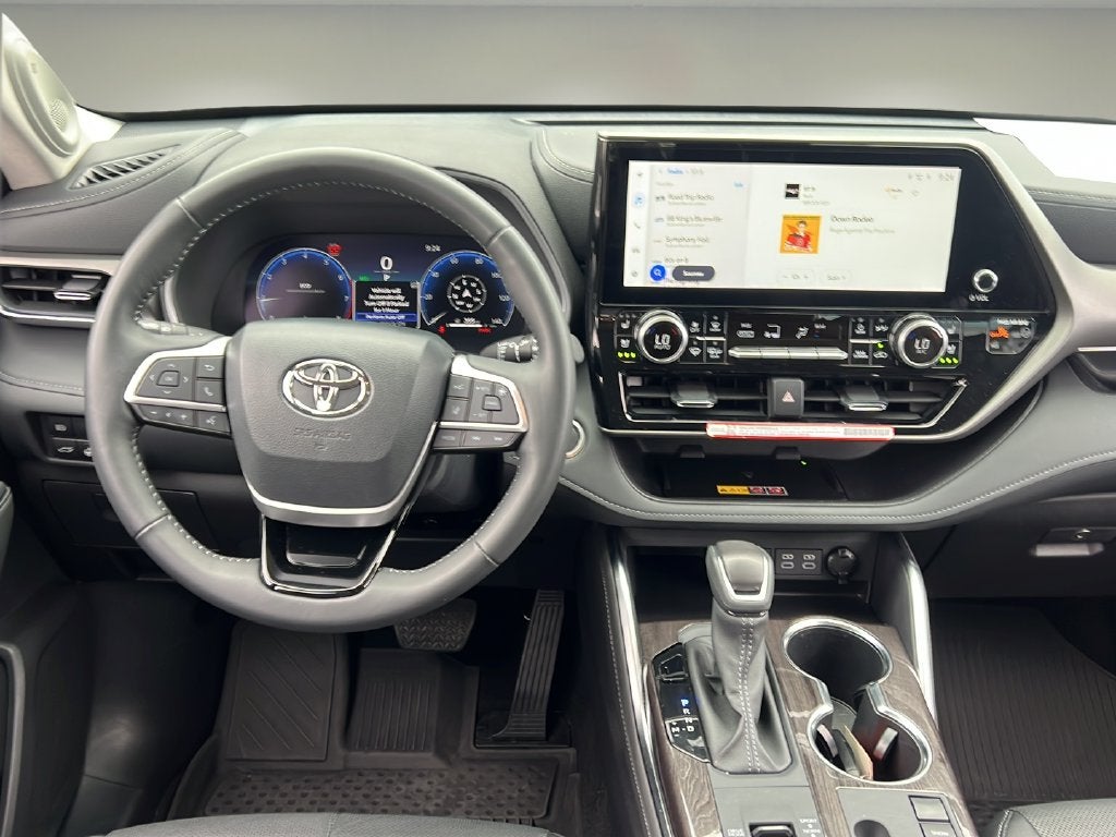 2025 Toyota Highlander Limited