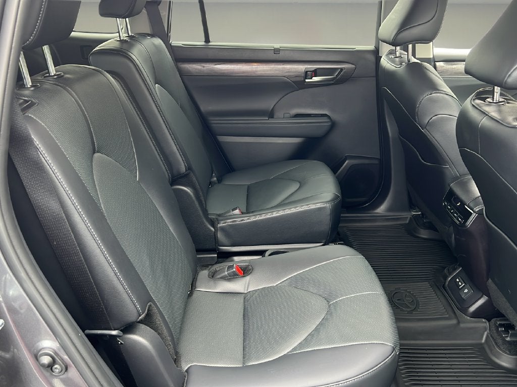 2025 Toyota Highlander Limited