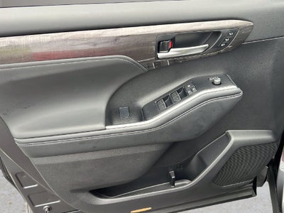 2025 Toyota Highlander Limited