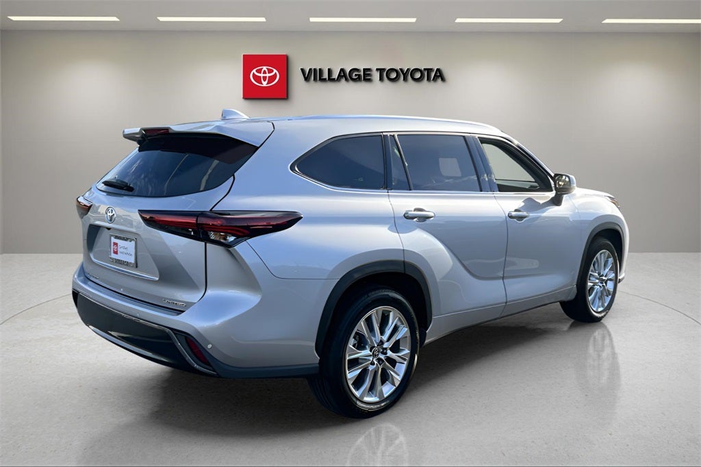 2025 Toyota Highlander Limited