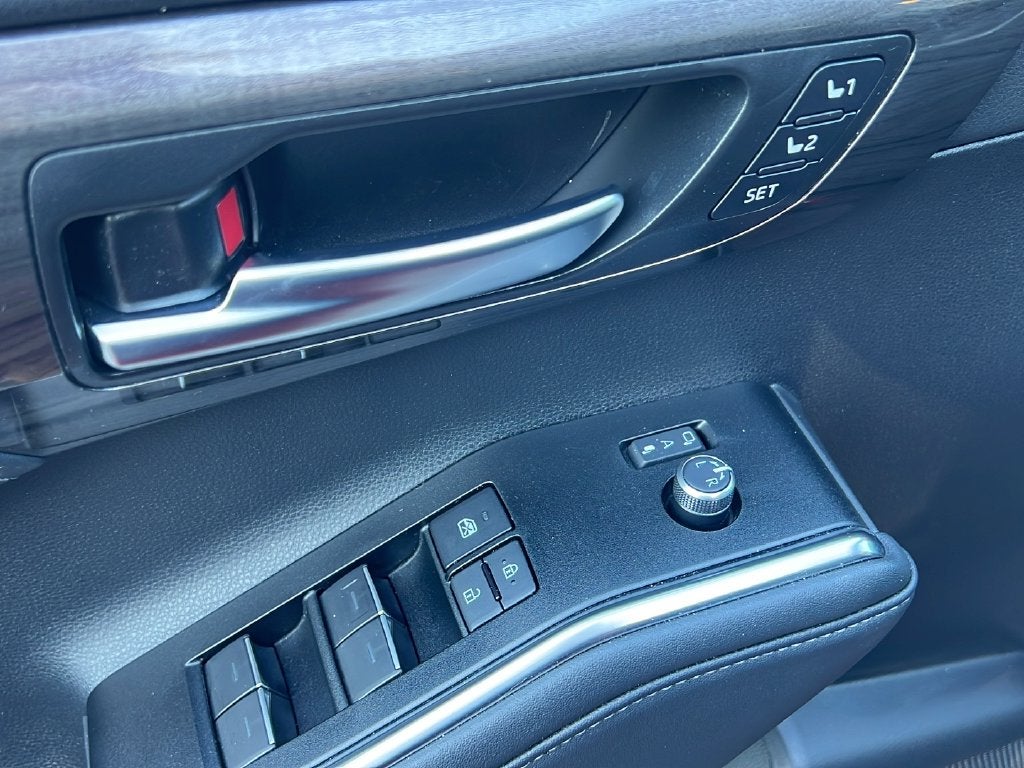 2026 Toyota Highlander Hybrid Limited