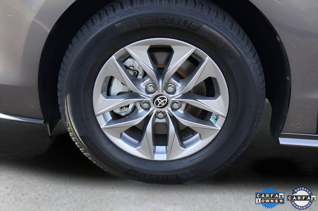 2023 Toyota Sienna XLE