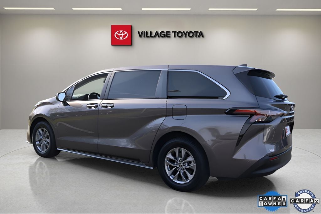 2023 Toyota Sienna XLE