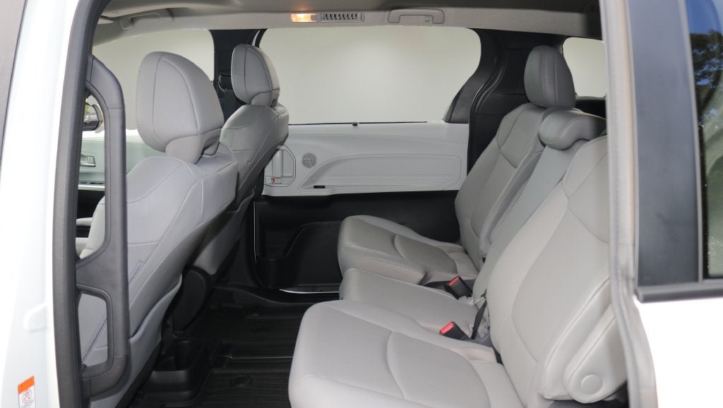 2026 Toyota Sienna XLE 8 Passenger