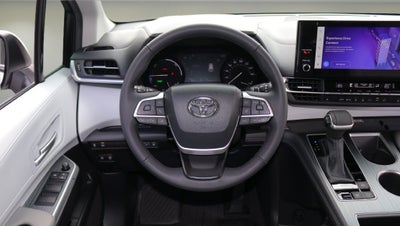 2026 Toyota Sienna XLE 8 Passenger