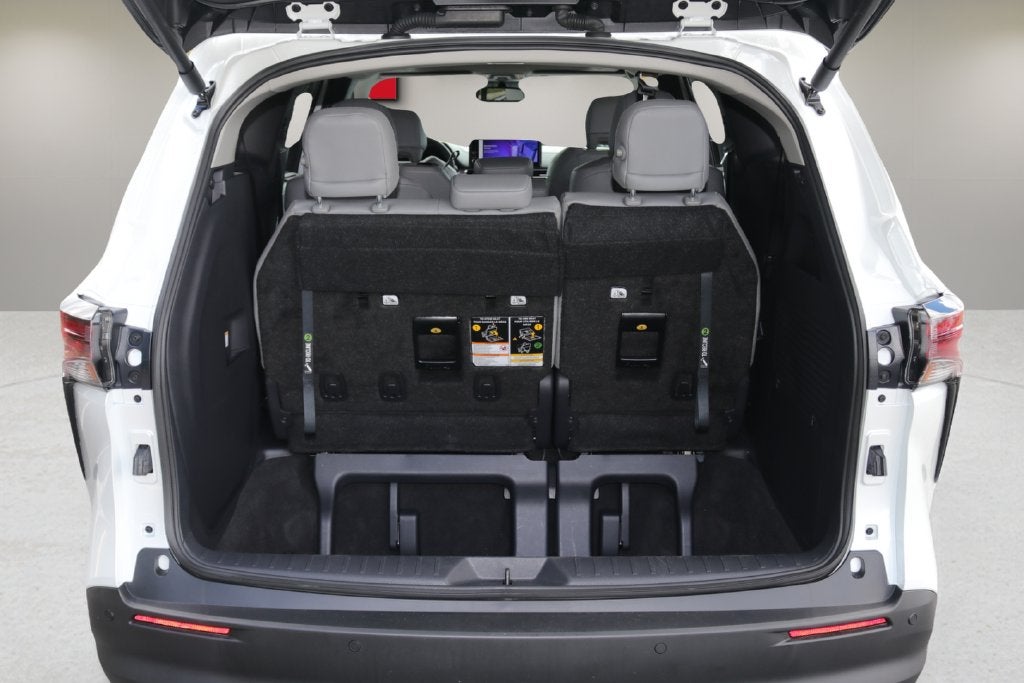2026 Toyota Sienna XLE 8 Passenger