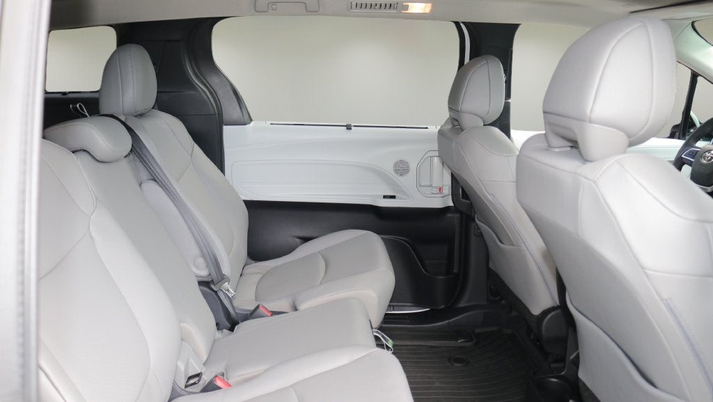 2026 Toyota Sienna XLE 8 Passenger
