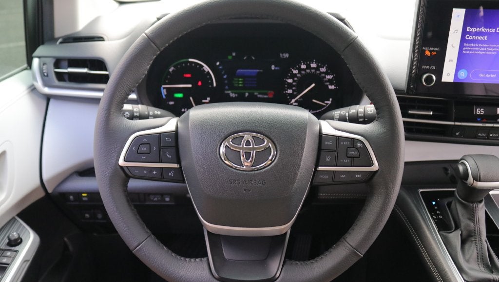 2026 Toyota Sienna XLE 8 Passenger