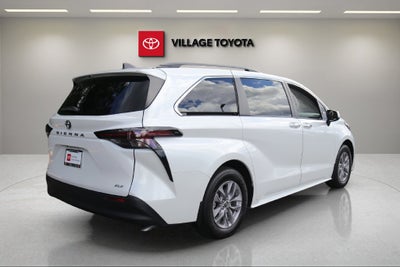 2026 Toyota Sienna XLE 8 Passenger