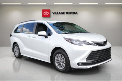 2026 Toyota Sienna XLE 8 Passenger