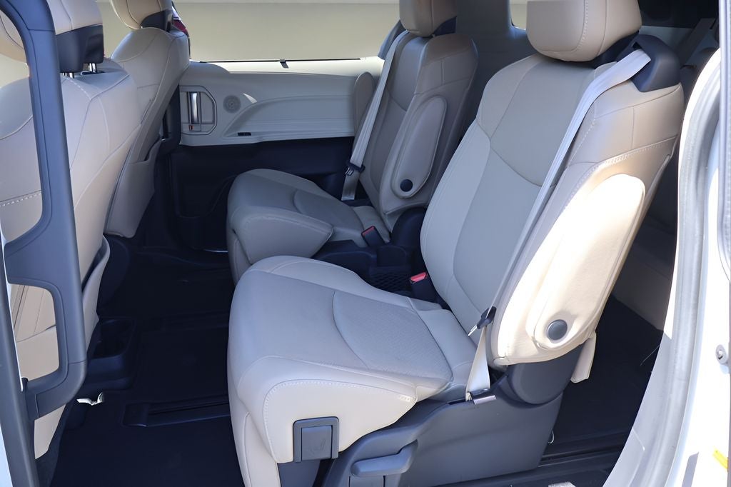 2021 Toyota Sienna Limited 7 Passenger