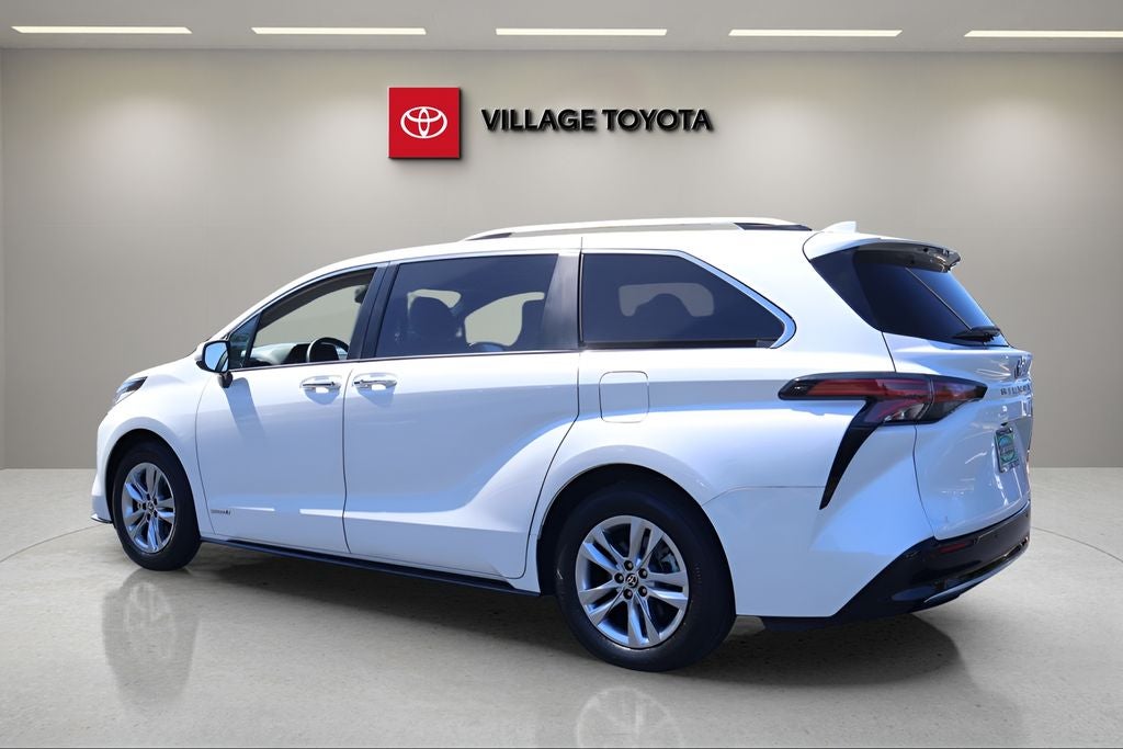 2021 Toyota Sienna Limited 7 Passenger
