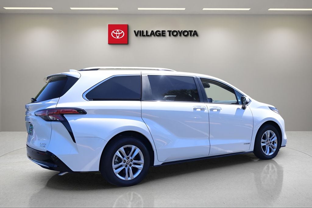 2021 Toyota Sienna Limited 7 Passenger