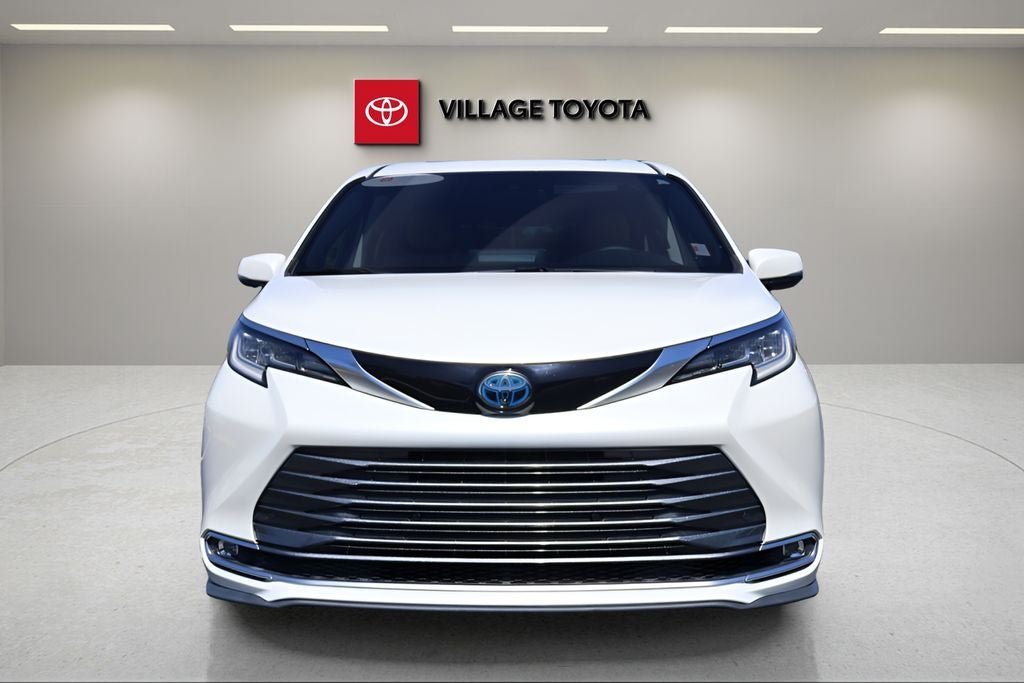 2021 Toyota Sienna Limited 7 Passenger