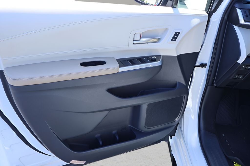 2021 Toyota Sienna Limited 7 Passenger
