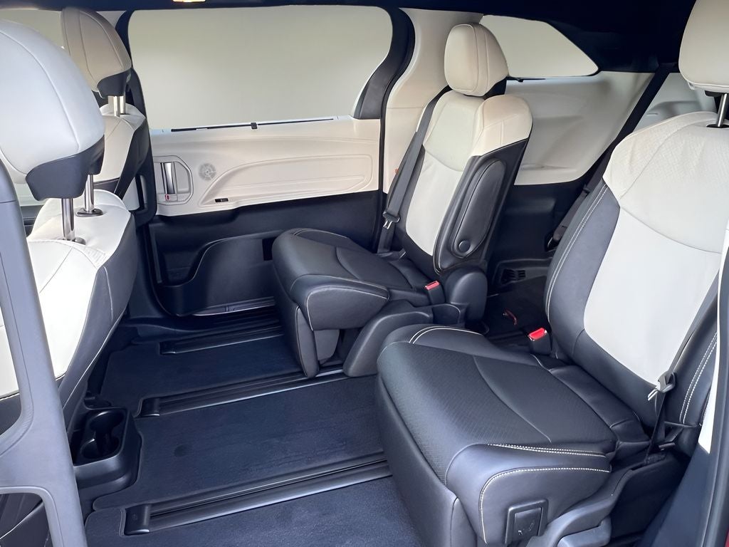 2026 Toyota Sienna Limited 7 Passenger