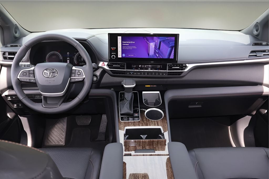 2025 Toyota Sienna Limited 7 Passenger