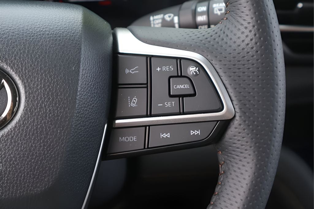 2025 Toyota Sienna Limited 7 Passenger