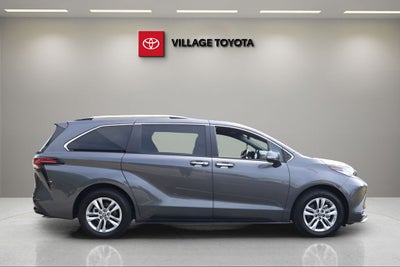 2025 Toyota Sienna Limited 7 Passenger