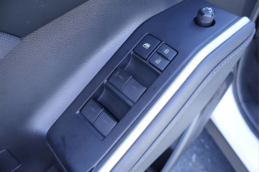 2020 Toyota Highlander LE